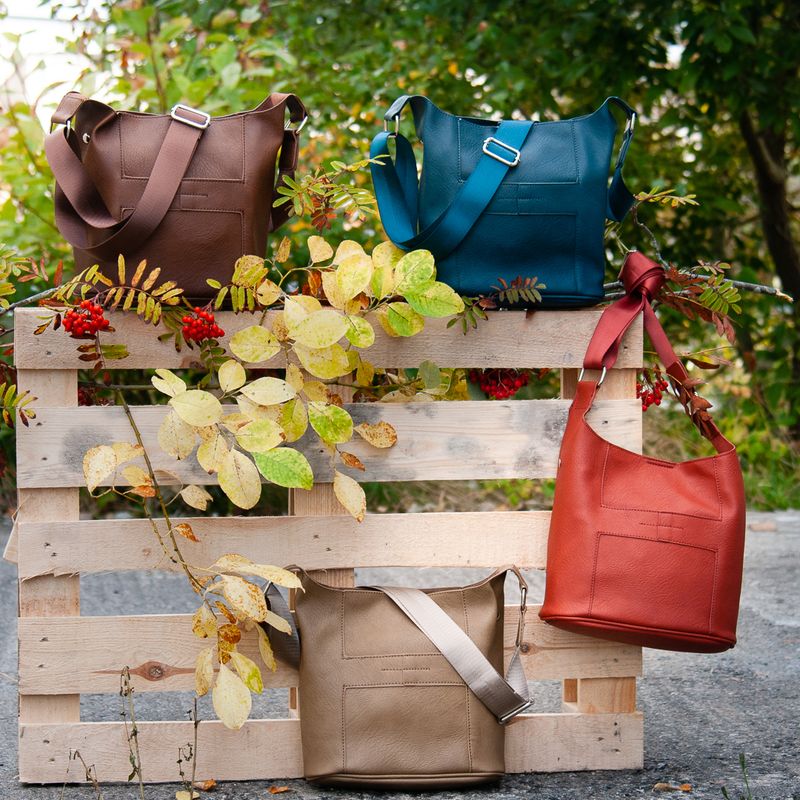 Anna liten crossbag - brun