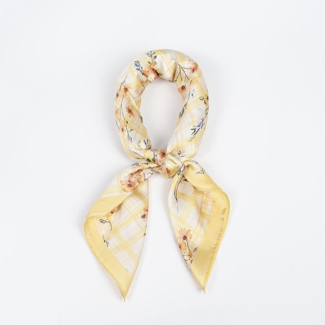 Huvudbild Liten scarf Sunny Meadow gul med blommor 70x70 cm