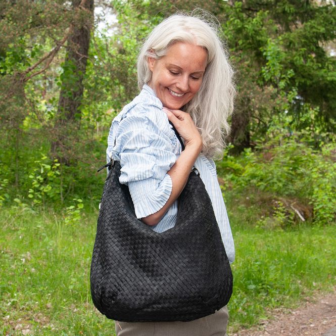 Hovedbilde LOTUS stor flettet bag i skinn med dobbel rem - ...