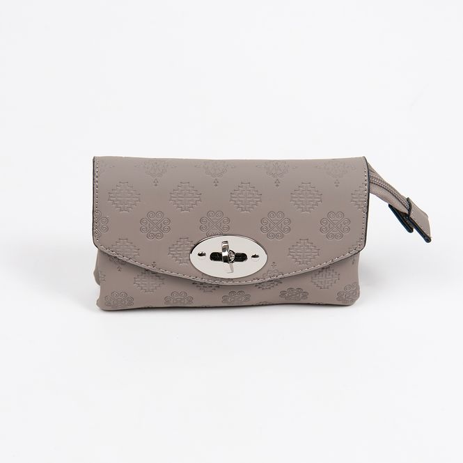 Huvudbild DANIELLE clutch med präglat mönster beige ...