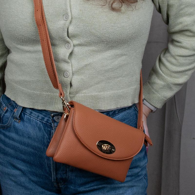 DANIELLE clutch cognac i imitert skinn