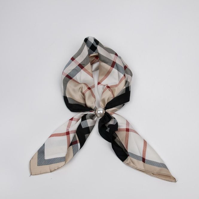 Huvudbild Liten scarf med rutmönster och magnetknapp 110 cm