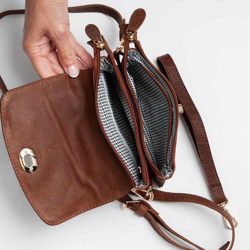 DANIELLA mini clutch i skinn - brun