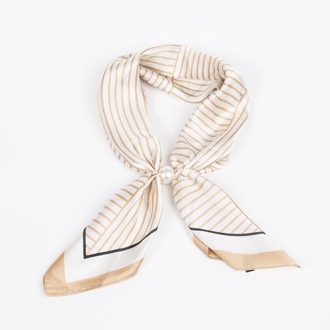 Huvudbild Liten scarf med randigt mönster och magnetknapp ...