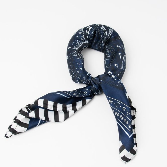 Hovedbilde Lite skjerf - marine med paisley og striper