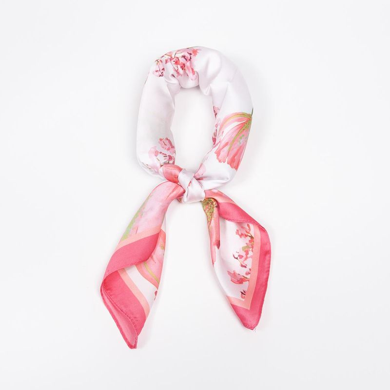 Lite skjerf med blomstertrykk rosa 70 x 70 cm
