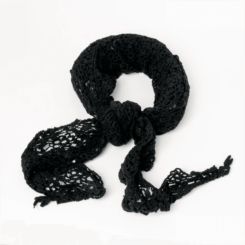 Enfärgad virkad scarf – lätt sommardesign - svart