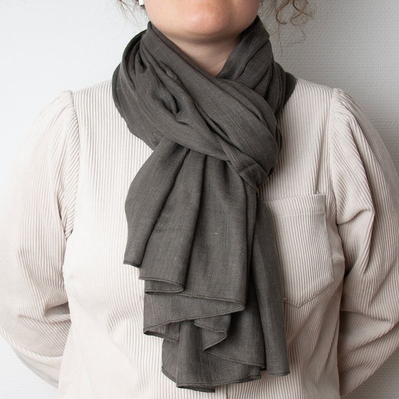 Scarf i modal - mörk kakhi