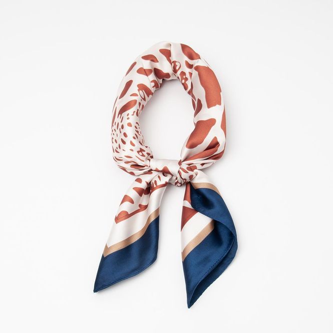 Huvudbild Liten scarf med mönster - roströd, blå och creme